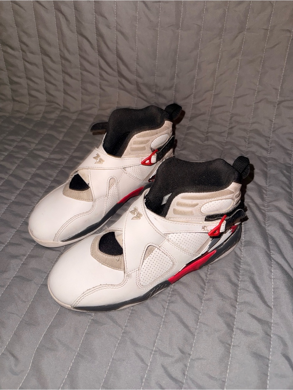 Air Jordan 8 Retro "Bugs Bunny"